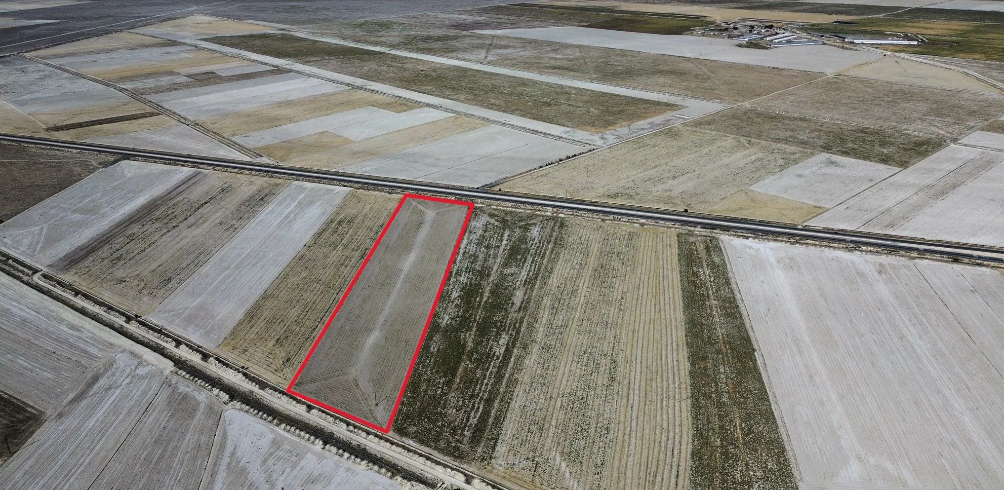 KONYA TUZLUKÇU PAZARKAYA OTOBANA CEPHE 37.646 M2 SATILIK ARAZİ